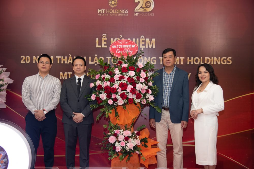Chúc mừng Kỷ niệm 20 năm thành lập Tập đoàn MT Holdings. Cong ty Toyota Viet Nam khach hang cua MT Holdings den tham du chuc mung su kien e1717210185840