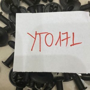 Chốt nở 8mm ngắn - mã 0171 - Nở nhựa A008(500c/túi) Chốt nở 8mm ngắn - mã 0171 - Nở nhựa A008(500c/túi)