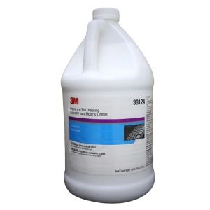 Dung dịch bảo dưỡng lốp xe và khoang máy
