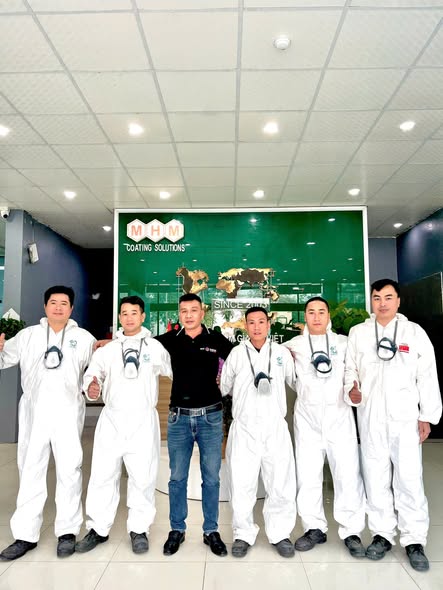 Đào tạo tay nghề sơn ô tô sẵn sàng làm việc tại Hàn Quốc cùng MT Paints Ảnh 1: Đội ngũ KTV sơn ô tô tại MT Paints thông qua đào tạo