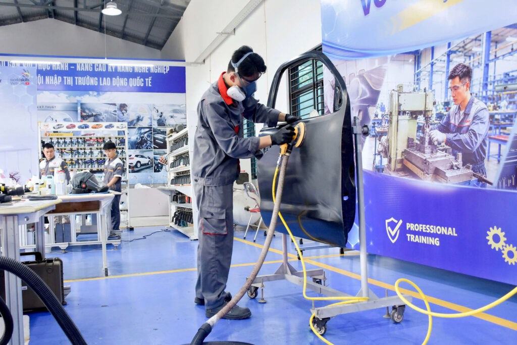 MT Paint Đồng Hành Cùng Đại Diện Việt Nam Chinh Phục Nghề Sơn Ô Tô Tại WorldSkills 2026 Tự Hào MT Paint Đồng Hành Cùng Đại Diện Việt Nam Chinh Phục Nghề Sơn Ô Tô Tại WorldSkills 2026
